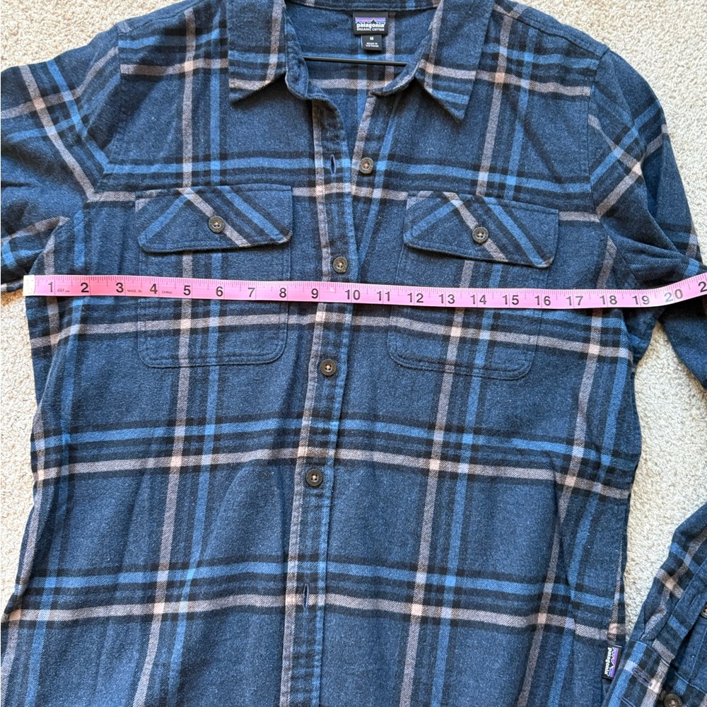 Patagonia Women’s Flannel - Picture 7 of 7